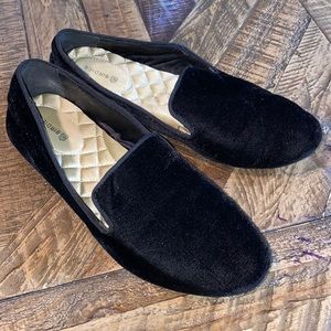 Birdies black velvet flat shoes women’s size 8.5 check out pictures thanks 🙏